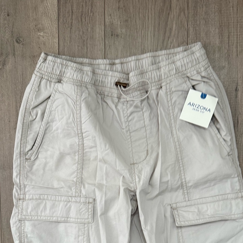 Arizona Jean Co. Pebbled Beach Cargo Pants NWT - Picture 4 of 9